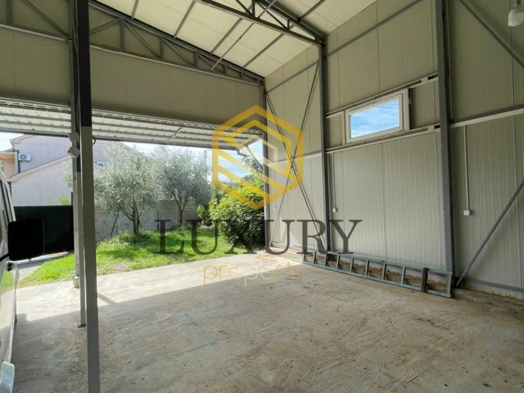 Rent, office space, 80m², Gornja Gorica, Podgorica