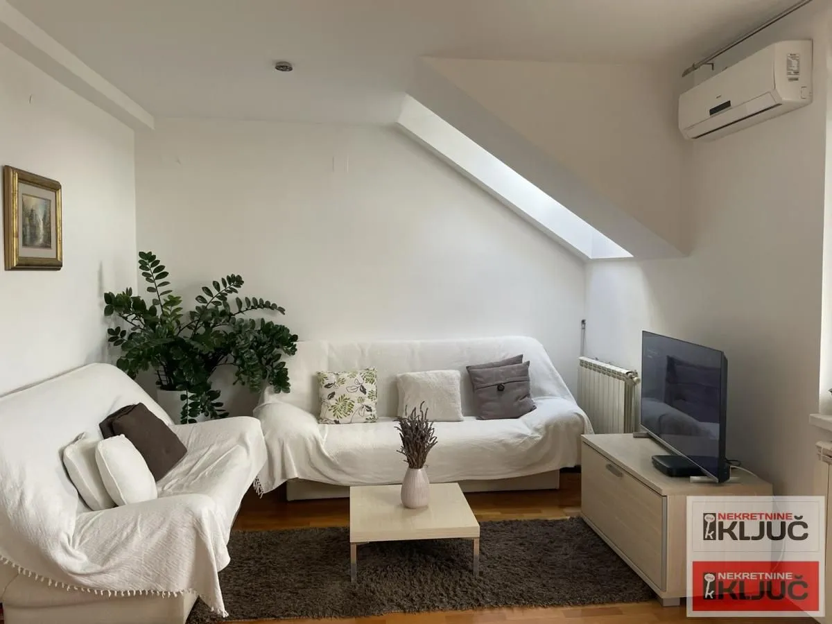Prodaja, dvosoban stan, 54m², Nova Detelinara, Novi Sad Sve Podlokacije
