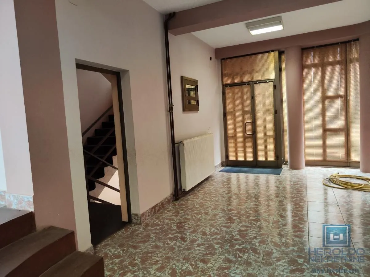Rent, hospitality venue, 1000m², Strelište, Jagodina