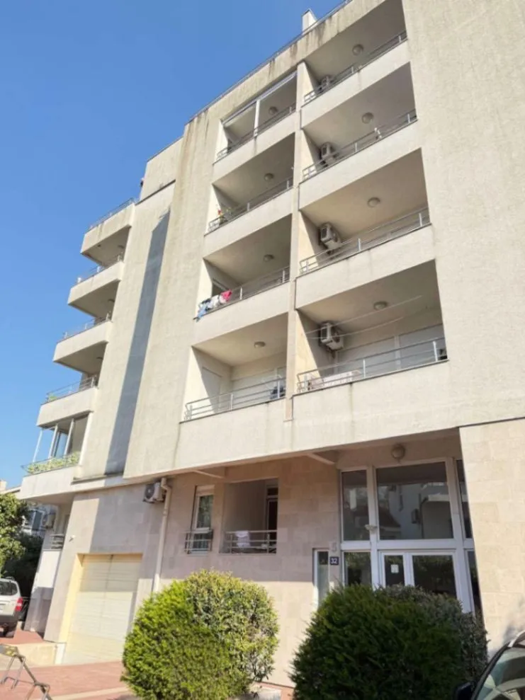 Prodaja, jednosoban stan, 54m², Centar, Budva