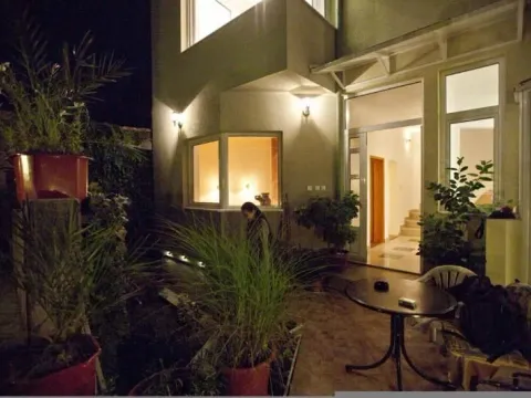 Izdavanje, poslovni prostor, 160m², Đeram Pijaca, Beograd - image 17