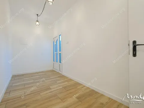 Sale, house, 118m², Tivat, Crna Gora - image 9