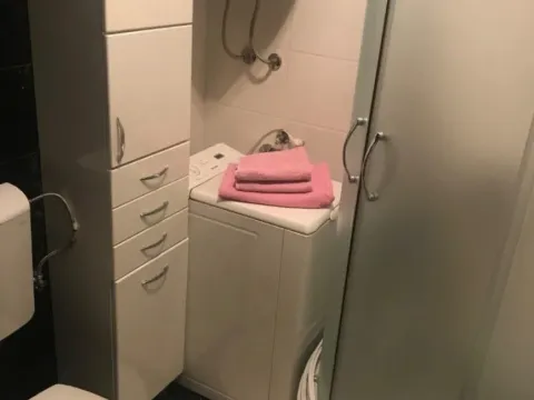 Izdavanje, dvosoban stan, 61m², Zabjelo, Podgorica - image 2