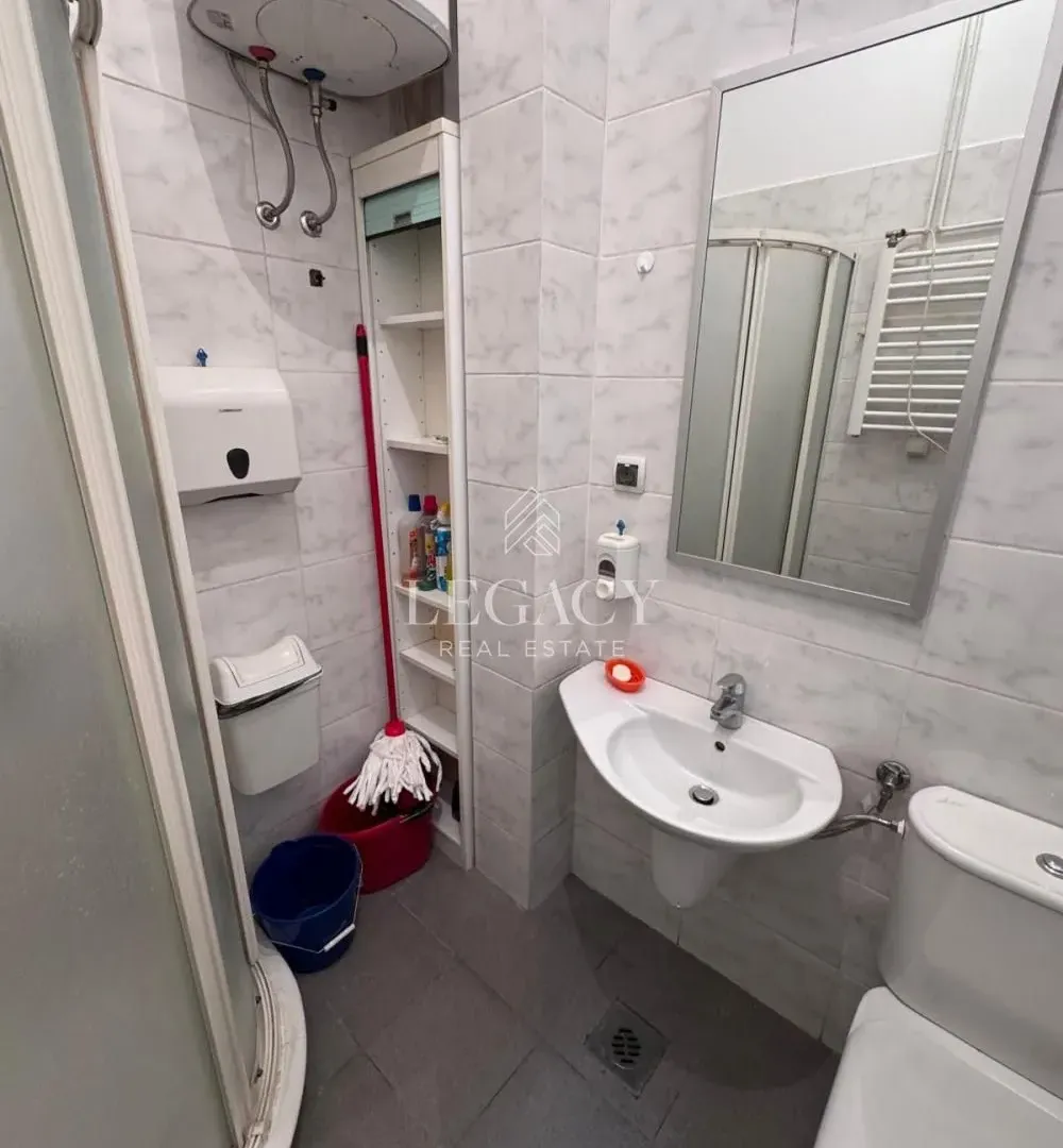 Rent, office space, 64m², Južni Bulevar, Vračar Sve Podlokacije