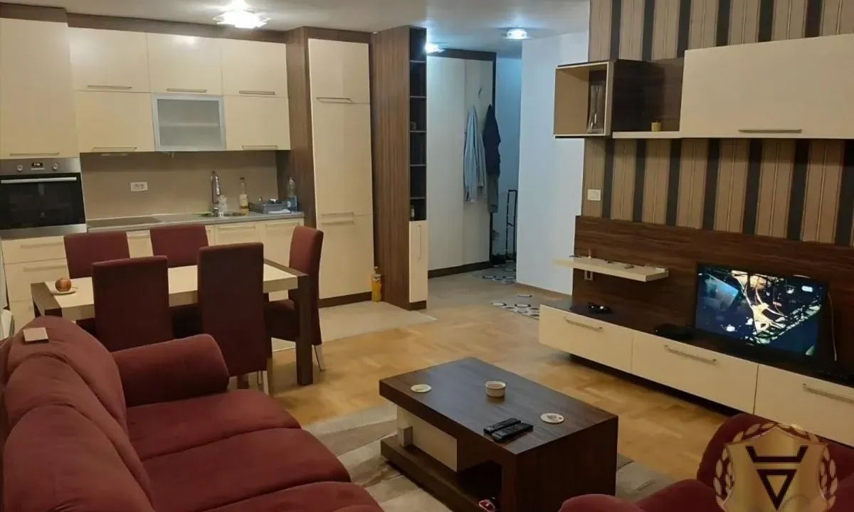 Izdavanje, dvosoban stan, 55m², Južni Bulevar, Vračar Sve Podlokacije