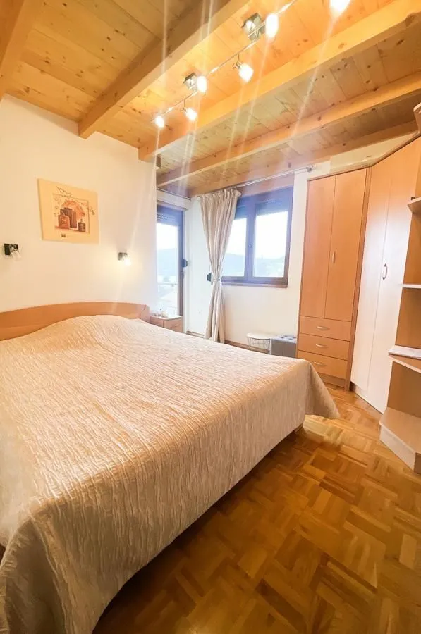 Prodaja, trosoban stan, 85m², Bijela, Herceg Novi