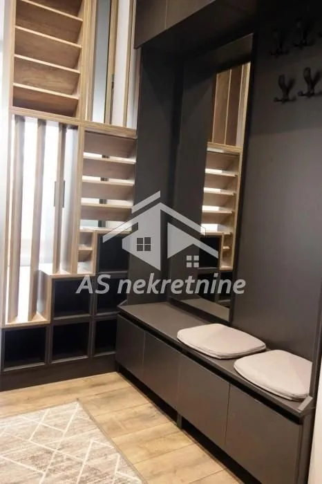 Izdavanje, dvosoban stan, 60m², Voždovačka Crkva, Voždovac Sve Podlokacije