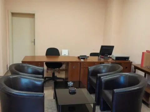 Izdavanje, poslovni prostor, 35m², Preko Morače, Podgorica - image 2