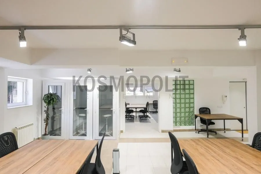 Sale, office space, 315m², Voždovac Sve Podlokacije, Beograd
