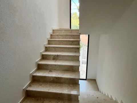 Sale, house, 300m², Šušanj, Bar - image 14