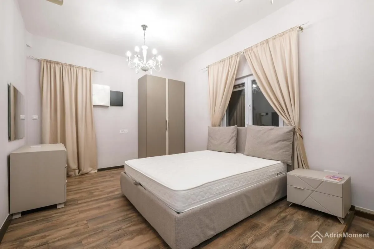Prodaja, kuća, 198m², Tivat, Crna Gora