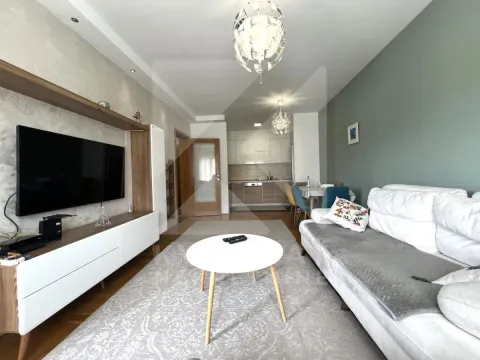 Izdavanje, dvosoban stan, 71m², Tuški Put, Podgorica - image 2