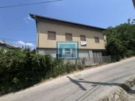 Prodaja, kuća, 265m², Aqua park, Jagodina - image 1