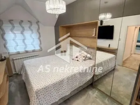 Rent, four bedroom apartment, 85m², Savski Venac, Beograd - image 7