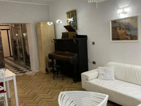 Prodaja, trosoban stan, 69m², Stari Grad, Beograd - image 3