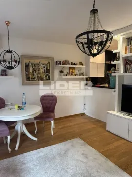 Izdavanje, trosoban stan, 70m², Crveni Krst, Beograd - image 2