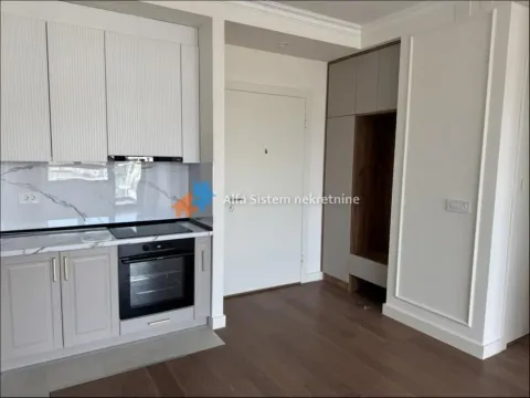 Izdavanje, trosoban stan, 72m², Savski Venac, Beograd - image 11