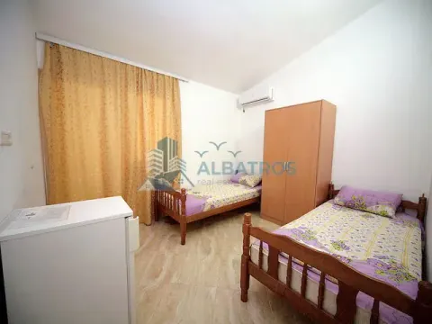 Rent, apartment, 200m², Sutomore, Bar - image 6