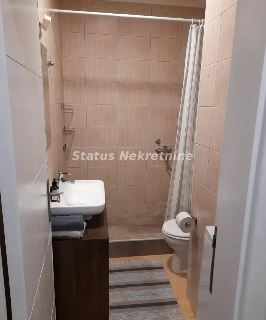 Prodaja, jednosoban stan, 42m², Sajmište, Novi Sad