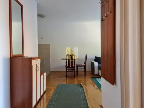 Izdavanje, dvosoban stan, 43m², Grbavica, Novi Sad Sve Podlokacije - image 2