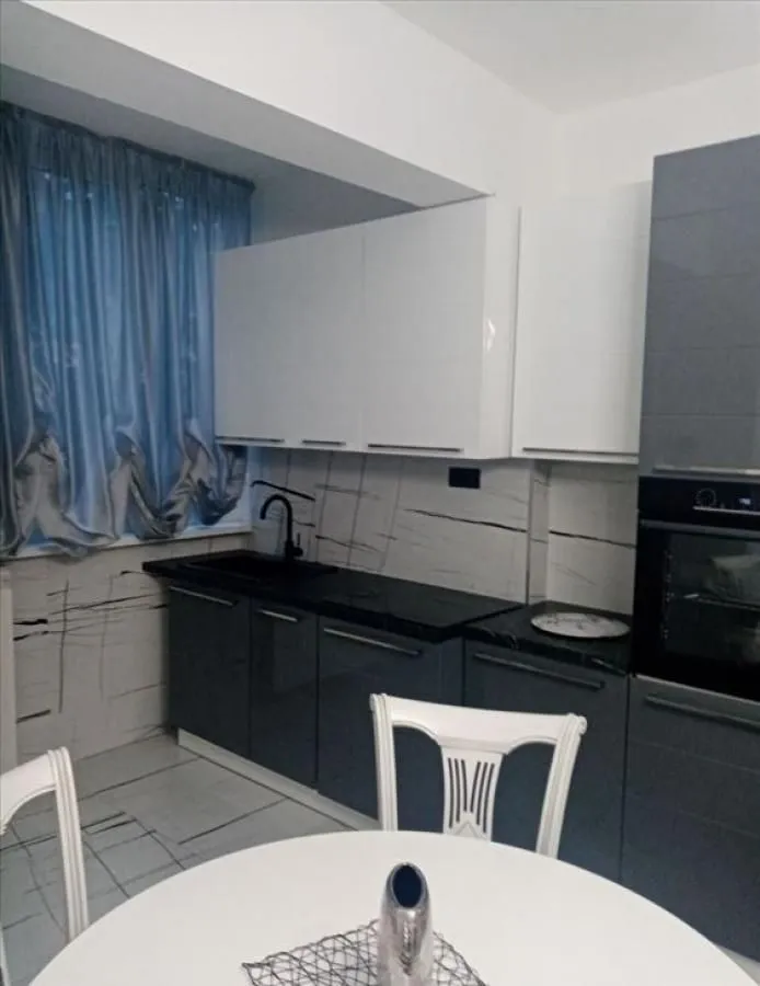 Izdavanje, dvosoban stan, 63m², Stari Grad, Beograd