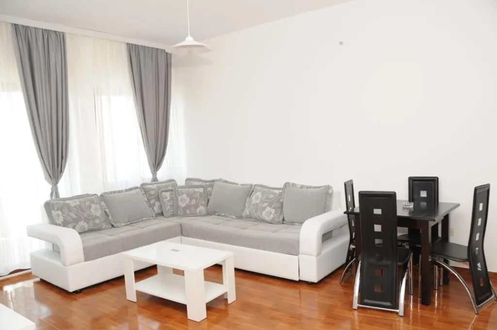 Sale, house, 1000m², Markovići, Budva
