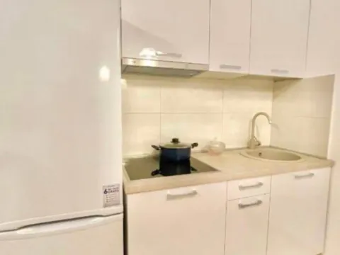 Izdavanje, garsonjera, 40m², Centar, Budva - image 3