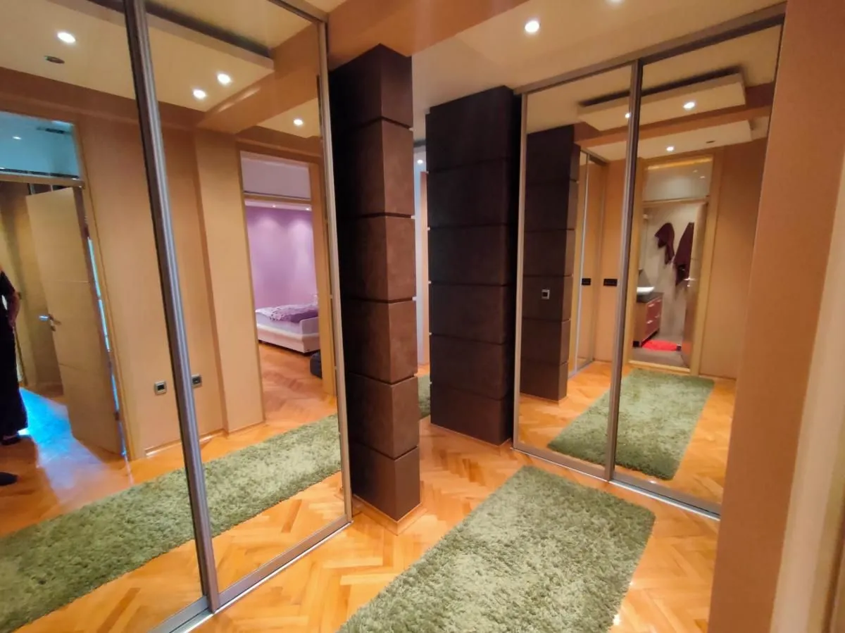 Izdavanje, trosoban stan, 103m², Spens, Novi Sad Sve Podlokacije