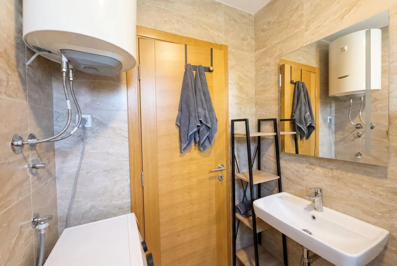 Rent, one bedroom apartment, 47m², Centar, Budva