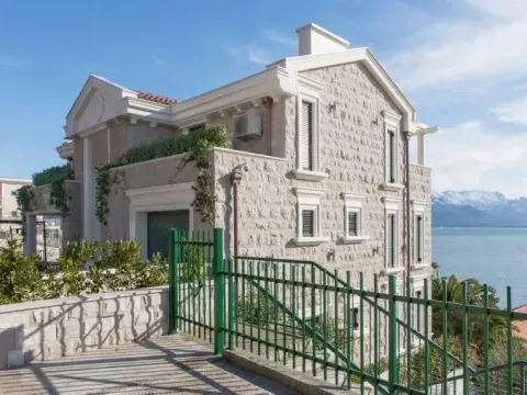 Prodaja, kuća, 470m², Bijela, Herceg Novi - image 19