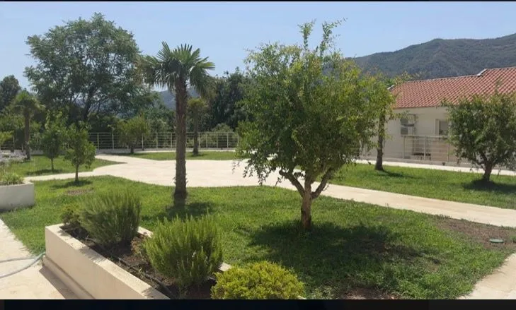Prodaja, dvosoban stan, 75m², Dobrota, Kotor