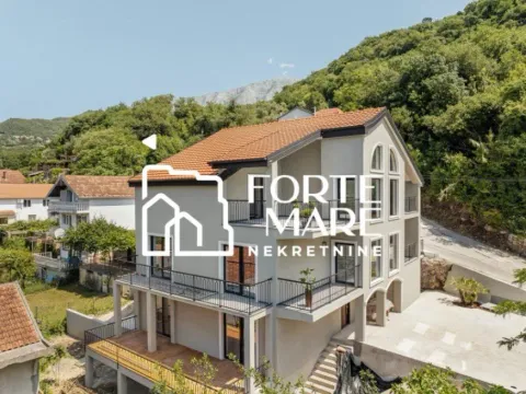 Prodaja, trosoban stan, 117m², Herceg Novi, Crna Gora - image 7