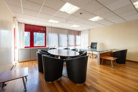 Rent, office space, 414m², Preko Morače, Podgorica - image 2