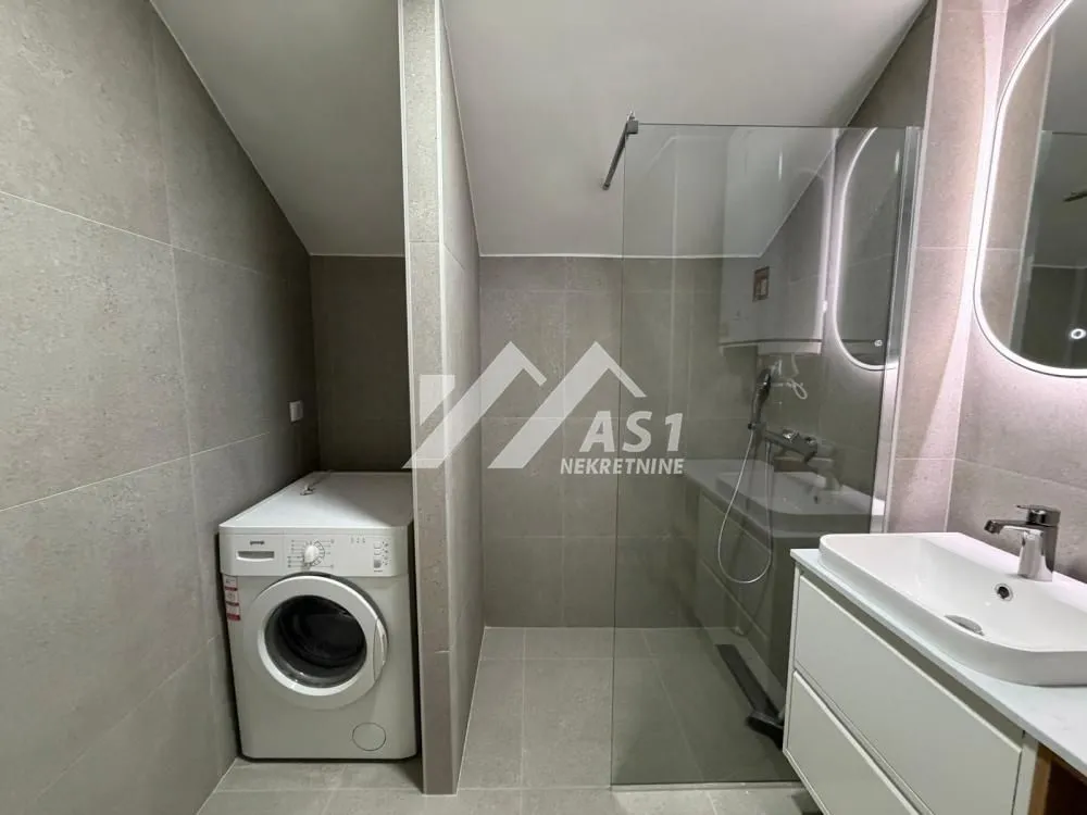 Izdavanje, trosoban stan, 85m², Sajam, Novi Sad Sve Podlokacije