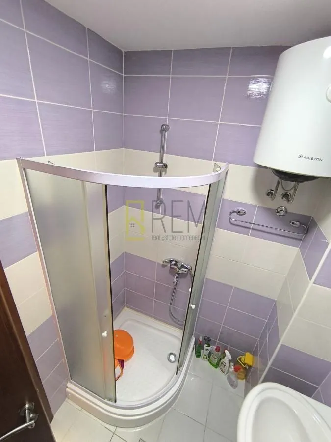 Prodaja, dvosoban stan, 78m², Tivat, Crna Gora