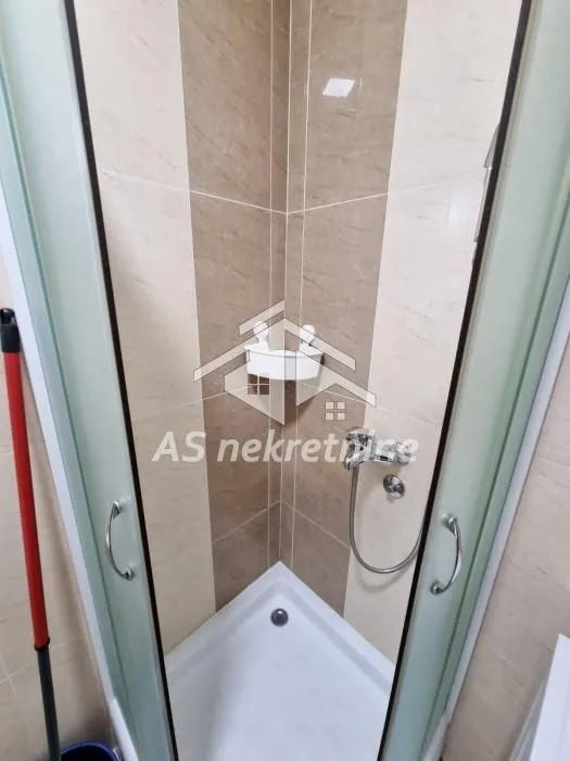 Izdavanje, dvosoban stan, 45m², Autokomanda, Voždovac Sve Podlokacije