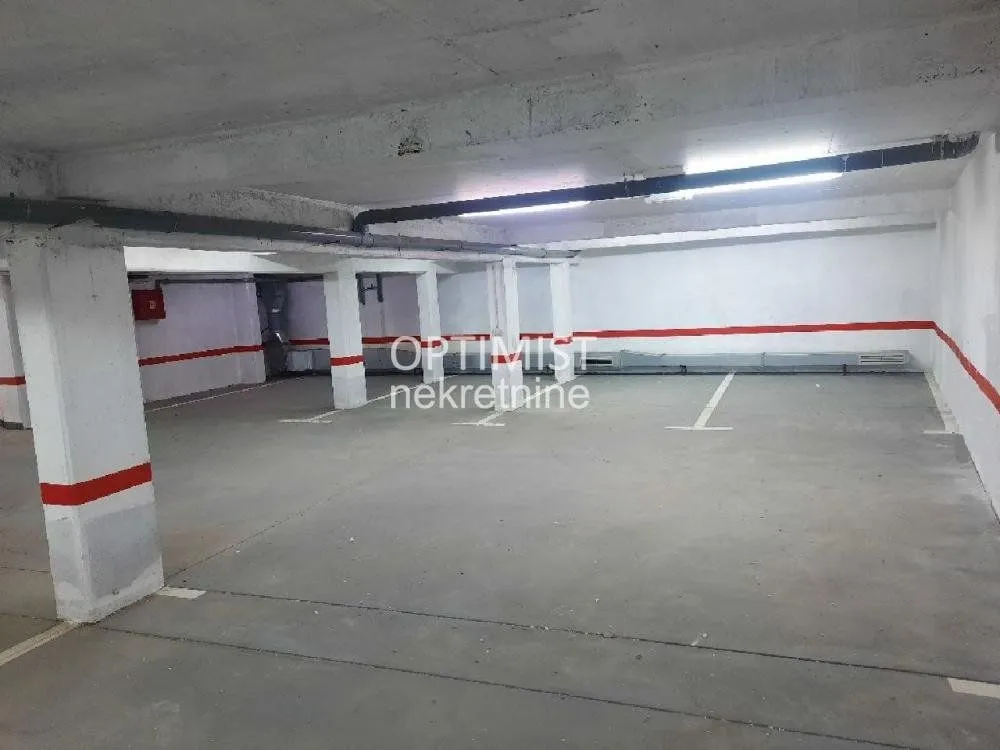 Sale, parking/garage, 170m², Kumodraž 1, Kumodraž Sve Podlokacije