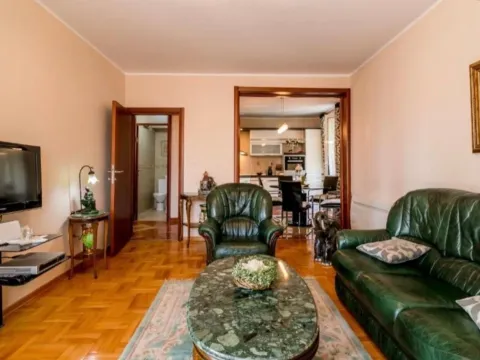 Izdavanje, jednosoban stan, 60m², Savina, Herceg Novi - image 4