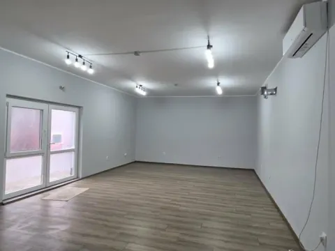 Izdavanje, poslovni prostor, 65m², Bezanijska Kosa 2, Bežanijska Kosa Sve Podlokacije - image 3