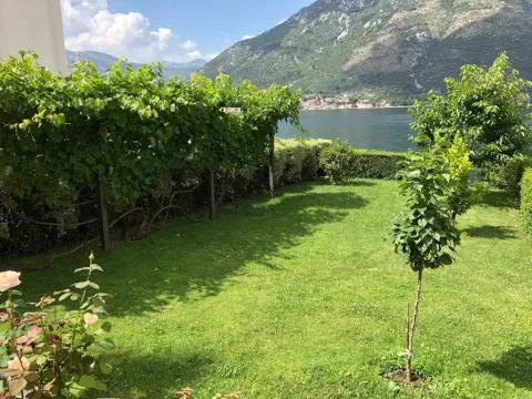 Sale, house, 280m², Stoliv, Kotor - image 16