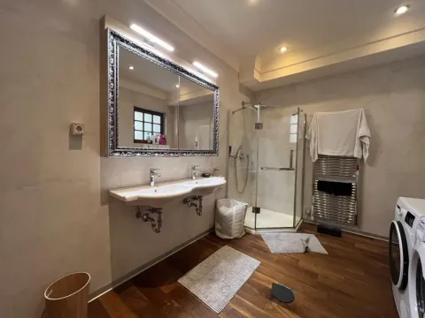 Rent, apartment, 220m², Savski Venac, Beograd - image 18