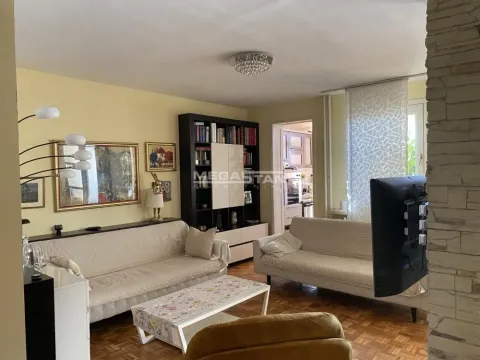 Prodaja, trosoban stan, 68m², Čukarica, Beograd - image 1