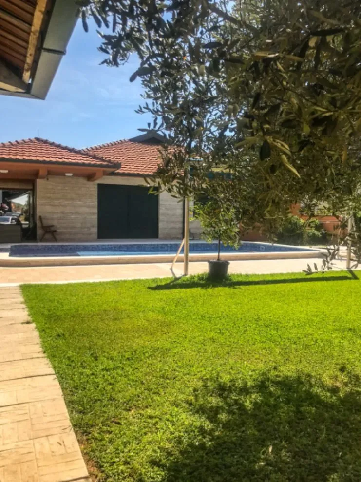 Prodaja,  poslovni prostor, 1360m2, Mareza, Podgorica