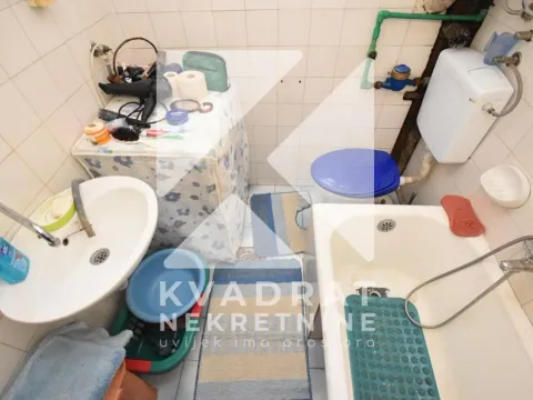 Prodaja, dvosoban stan, 53m², Centar, Podgorica - image 10