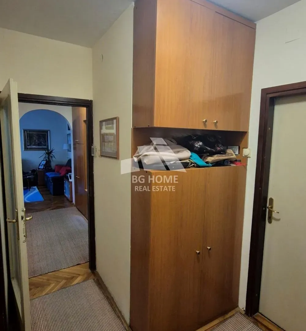 Prodaja, četvorosoban stan, 87m², Karaburma, Palilula Sve Podlokacije