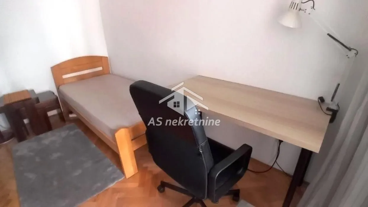 Izdavanje, dvosoban stan, 77m², Južni Bulevar, Vračar Sve Podlokacije