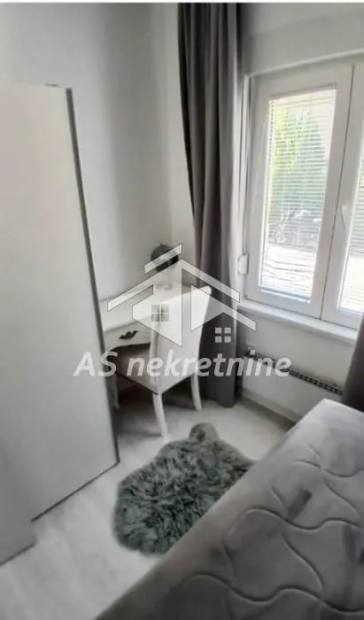 Izdavanje, trosoban stan, 61m², Trošarina, Voždovac Sve Podlokacije