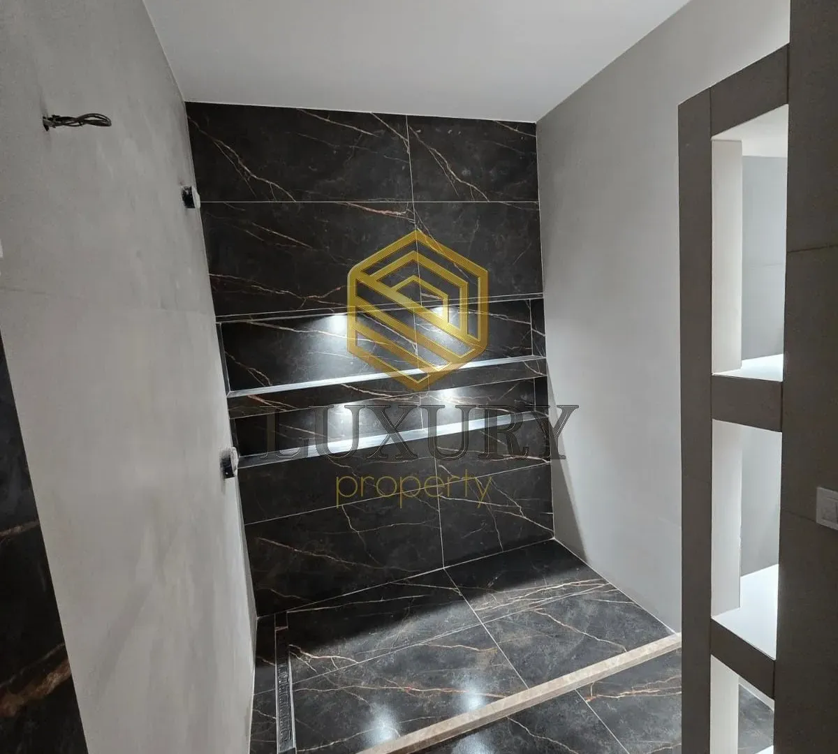 Prodaja, dvosoban stan, 72m², Stari Aerodrom, Podgorica