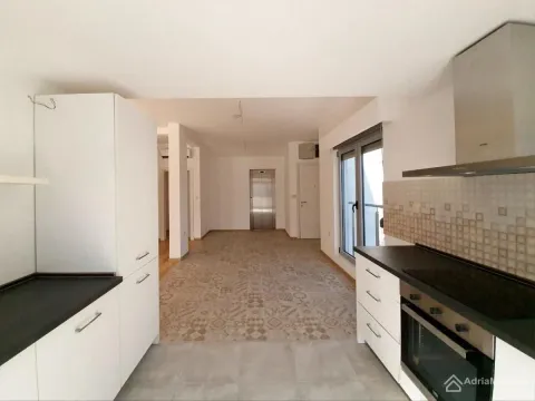 Prodaja, trosoban stan, 171m², Petrovac, Budva - image 3