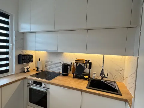 Izdavanje, jednosoban stan, 60m², Centar, Tivat - image 5